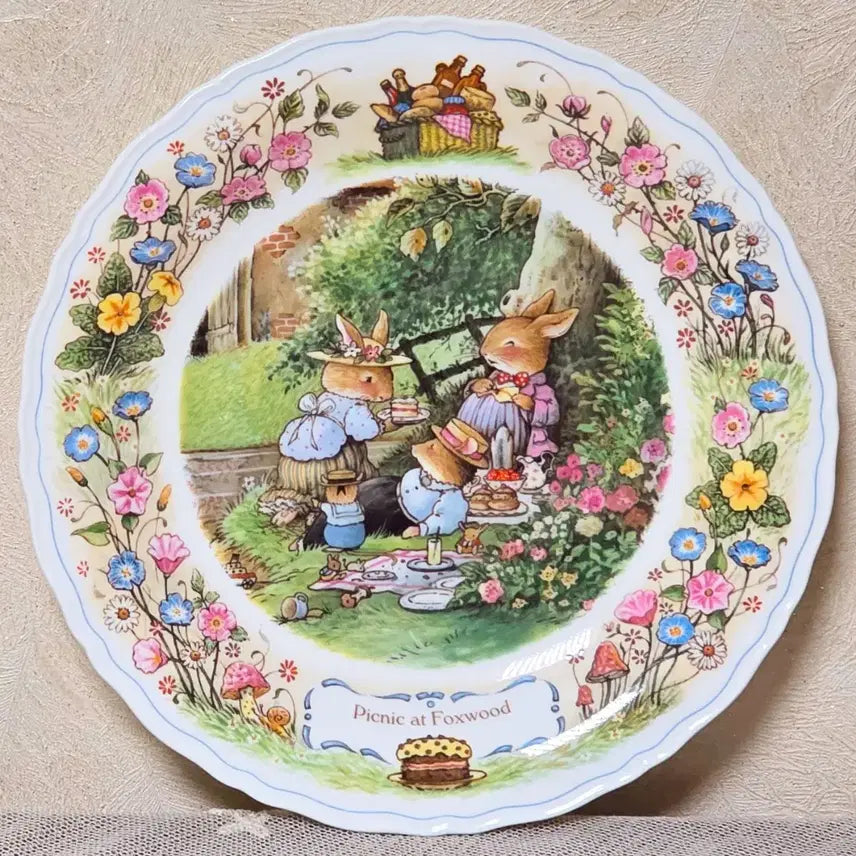 [BUNJANG] Wedgwood Foxwood Tales Plate / Wedgwood Foxwood Tales Plate 웨지우드 팍스우드 테일즈 플레이트 접시 그릇 장식 수집 인테리어