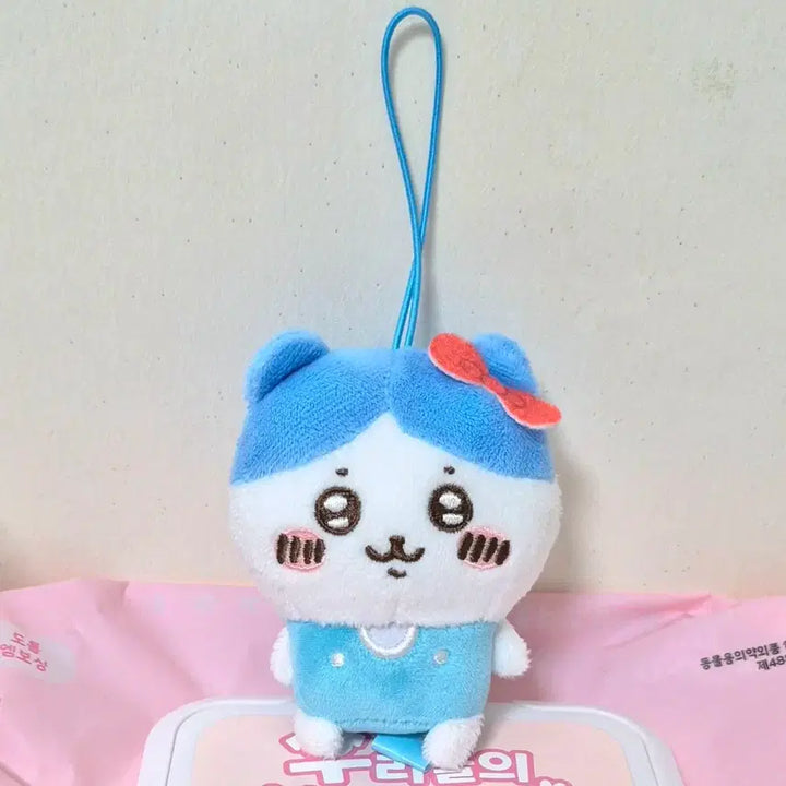 [BUNJANG] Chiikawa Hachiwara Ribbon Plush Keychain / 고전 빈티지 치이카와 먼작귀 리본 하치와레 미소 인형 키링