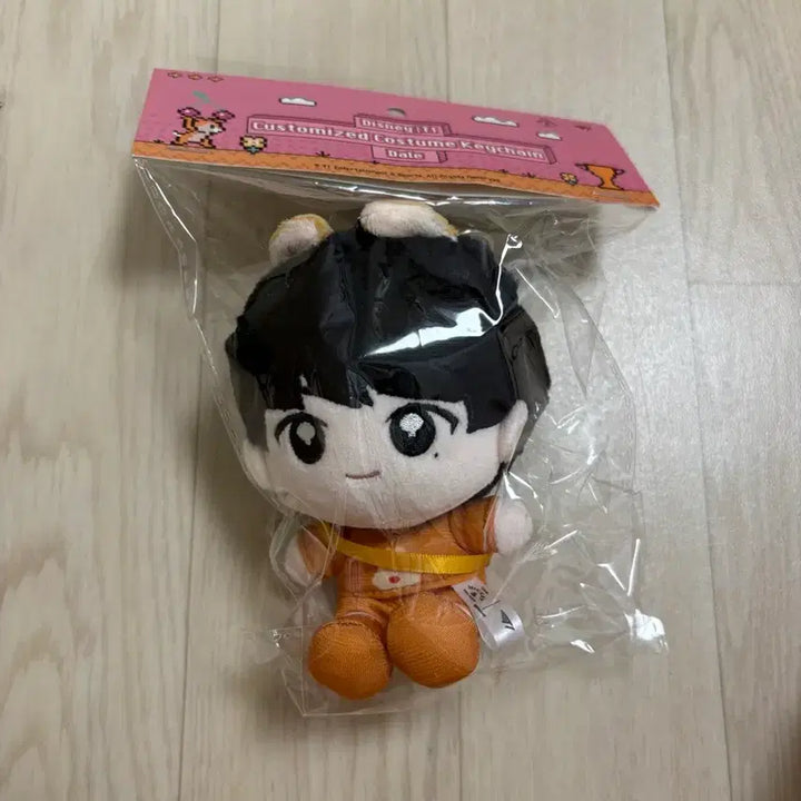[BUNJANG] T1 x Disney Collaboration Keria Keychain / T1 티원 디즈니 콜라보 데일 케리아 키링 Keria