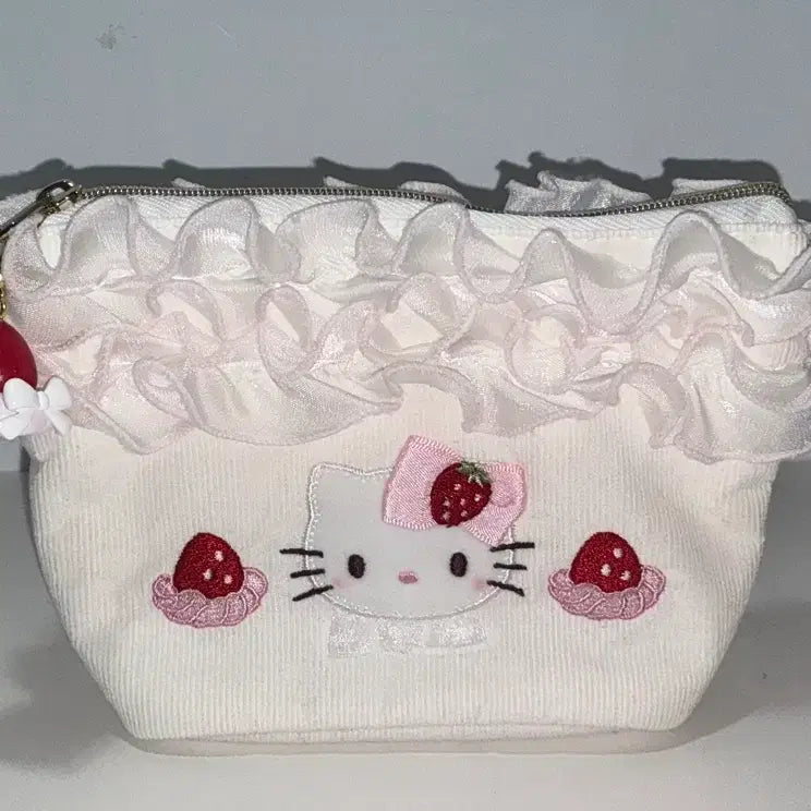 [BUNJANG] Hello Kitty Ichigo Series Pouch / 키티 이치고 시리즈 파우치
