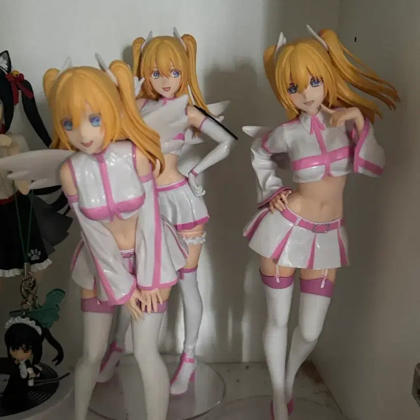 [BUNJANG] 2.5D Temptation Ririel Ririsa Figure Bundle Set / 2.5차원의 유혹 리리엘 리리사 피규어 일괄