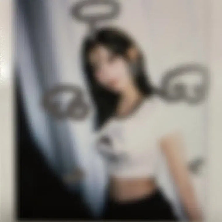 [BUNJANG] QWER Cheering Song Magenta Photocard / QWER 눈물참기 스밍 마젠타 싸폴 판매