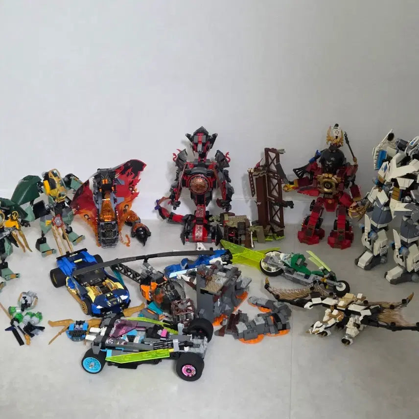 [BUNJANG] LEGO Ninjago Bulk Lot - Dawn of Iron Doom (70626) &amp; Samukai&