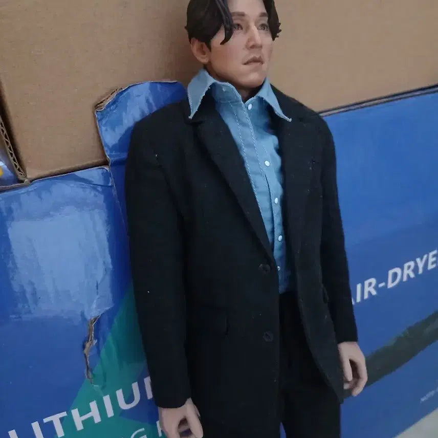 [BUNJANG] Lee Dong-wook 12-inch Figure / 배우 이동욱 피규어(12인치 피규어)
