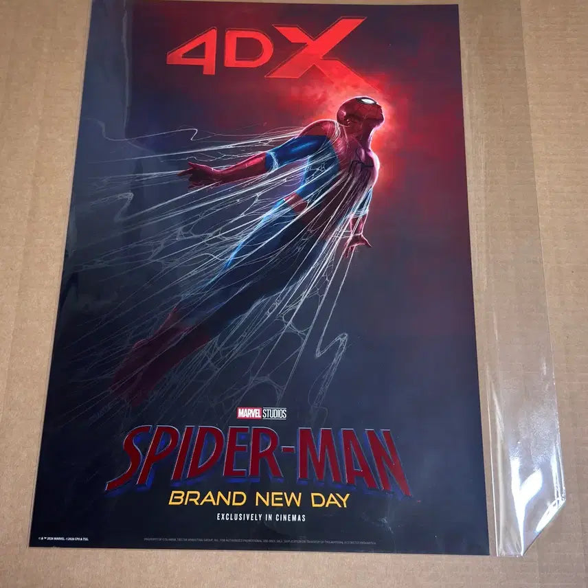 [BUNJANG] Spider-Man 4DX Poster (Minor Defect on Bottom) / 스파이더맨 4DX 포스터 (아래부분 작은하자 사진유)