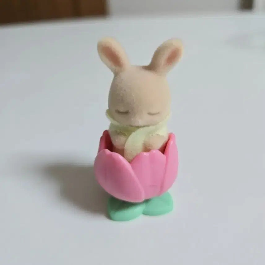 [BUNJANG] Sylvanian Families Blind Box Chocolate Rabbit Baby Secret Figure / 실바니안 블라인드 초콜릿 밀크 토끼 아기 시크릿 (쿨거래 반택포)