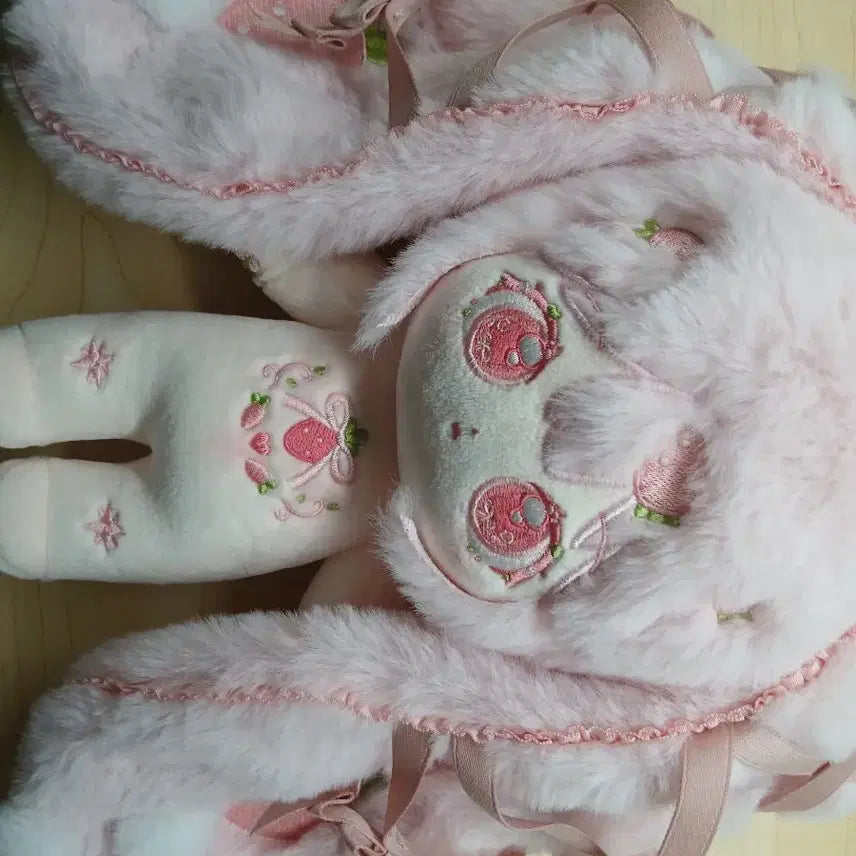 [BUNJANG] 20cm Unbranded Plush Doll / 무속성 프레즈 20cm 무속성 솜인형