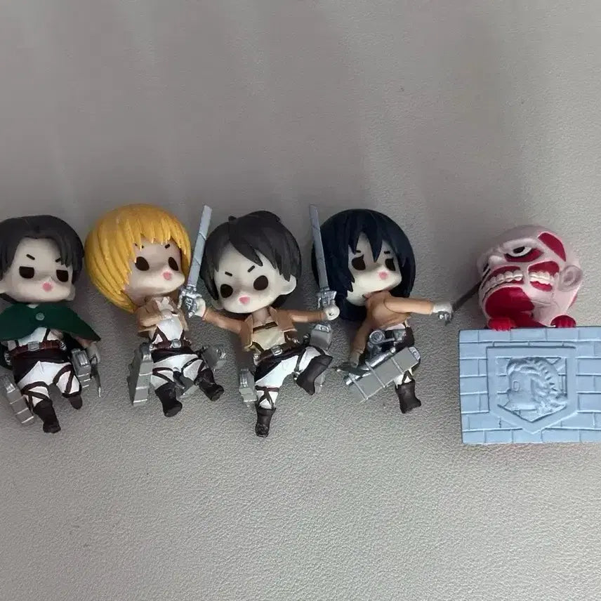 [BUNJANG] Attack on Titan Mini Figure Set / 진격의 거인 미니 피규어