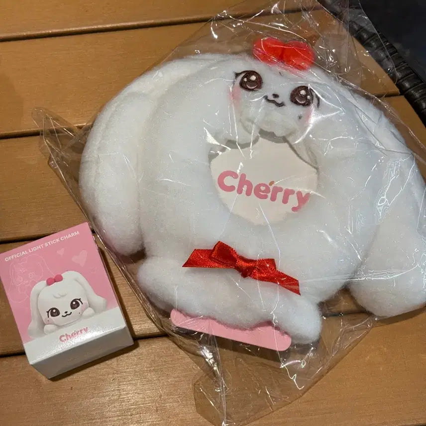 [BUNJANG] IVE MINIVE Popup Lightstick Cape Cherry Bundle Set / 아이브 미니브 팝업 응원봉 체리 일괄