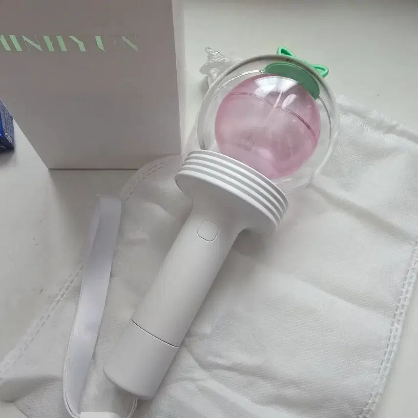 [BUNJANG] Hwang Minhyun Cheering Stick (Cheer Bong) / 황민현 응원봉 황도봉