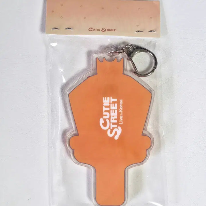 [BUNJANG] Q-Store Korean Exclusive Emiru Kawamoto Acrylic Lightstick Keychain (Sealed) / 큐스토 한국 팝업한정 미개봉 아크릴 응원봉 키링 카와모토 에미루