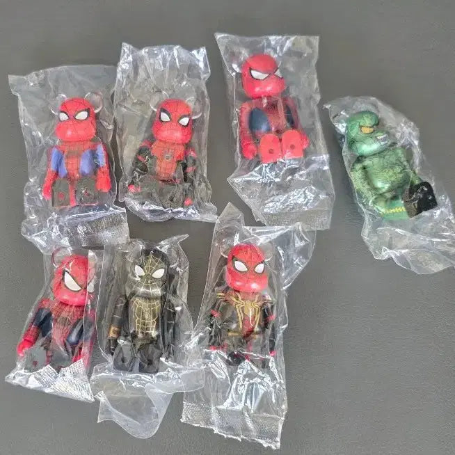 [BUNJANG] Bearbrick Chase Spider-Man No Way Home 100% Set of 7 / 베어브릭 체이스 스파이더맨 노웨이홈 7개세트