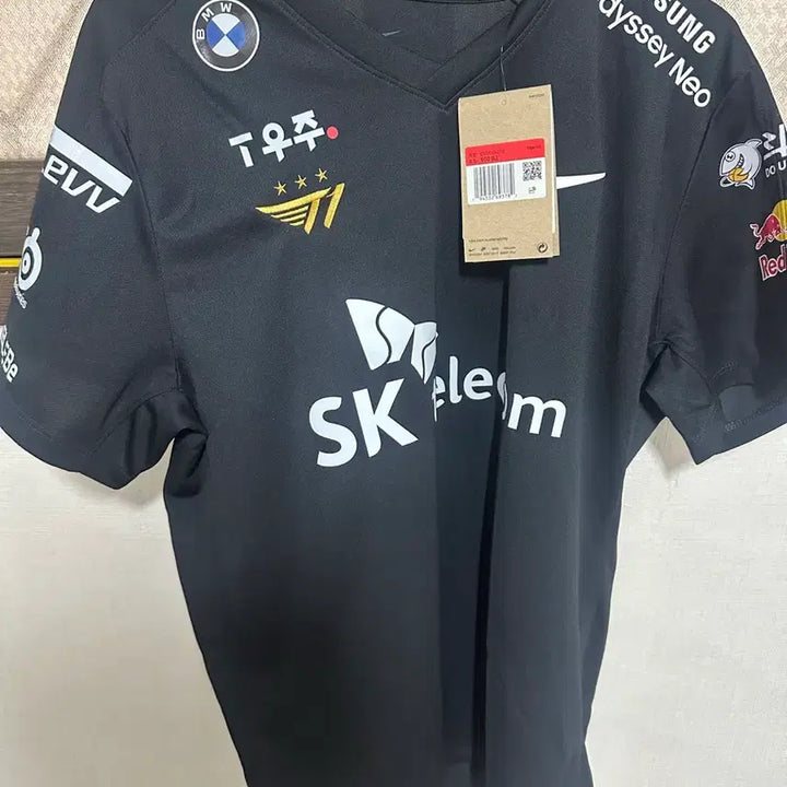 [BUNJANG] T1 2022 Worlds Uniform ONER Marked L Size / T1 2022 월즈 유니폼 ONER 마킹 L 사이즈 새상품입니다.