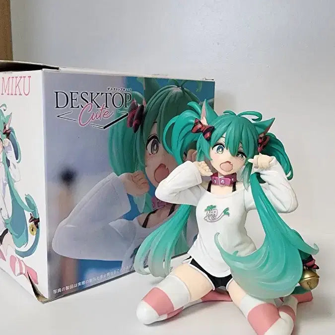 [BUNJANG] Hatsune Miku Nekomini T-shirt Ver. Desktop Figure (Box Included) / (박스 O)하츠네 미쿠 네코미미 티셔츠 Ver. 데스크탑 피규어 급처