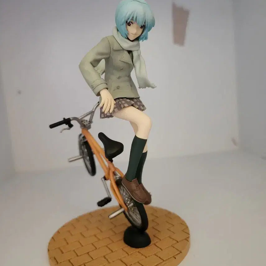 [BUNJANG] Evangelion Ayanami Rei Bicycle Figure / 에반게리온 아야나미 레이 자전거 피규어