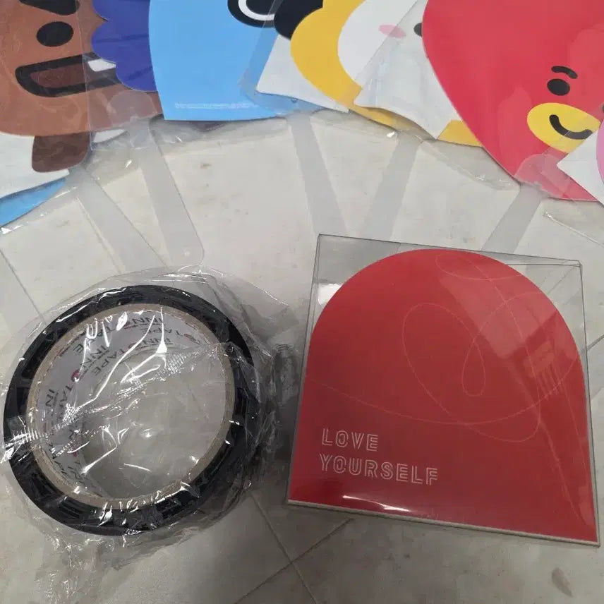 [BUNJANG] BT21 Character Fan 7 Types &amp; Masking Tape Set / BT21 캐릭터 부채 7종 &amp; 마스킹 테이프/럽셀 마스킹테이프