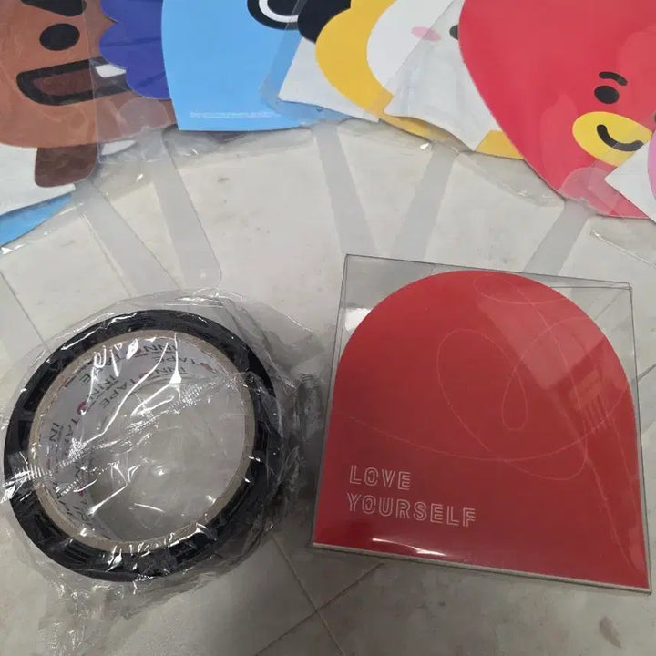 [BUNJANG] BT21 Character Fan 7 Types &amp; Masking Tape Set / BT21 캐릭터 부채 7종 &amp; 마스킹 테이프/럽셀 마스킹테이프