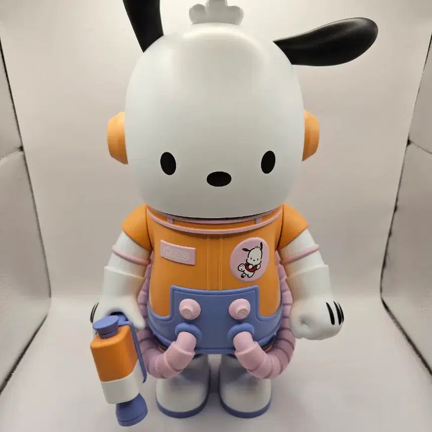 [BUNJANG] Pop Mart Space Molly 400% Sanrio Pochacco Figure / 팝마트 스페이스몰리 400% 산리오 포차코 판매