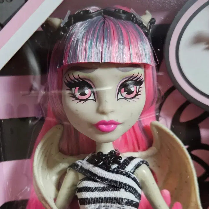 [BUNJANG] Monster High Creeproduction Rochelle Goyle Doll / [미개봉] 몬스터 하이 몬하돌 monster high creeproduction 2026 로쉘 고일