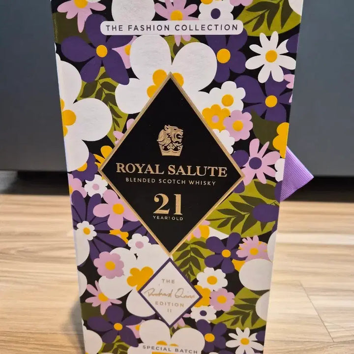 [BUNJANG] Royal Salute 21 Year Old Richard Quinn Edition Empty Bottle / 로얄살루트 21년 리처드 퀸 에디션  공병입니다