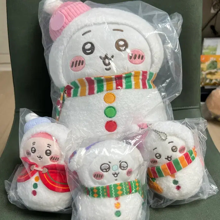 [BUNJANG] Chiikawa Ichiban Kuji Snowman Plush &amp; E Prize Plush Bundle / 치이카와 제일복권(쿠지) A상 눈사람 인형 e상 인형 일괄