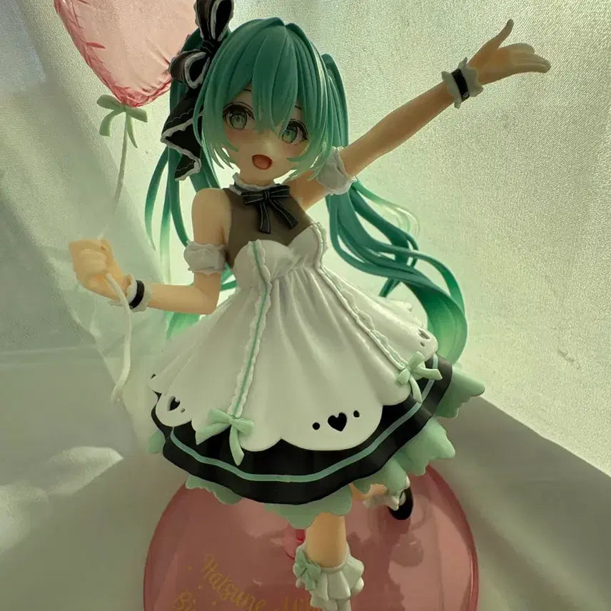 [BUNJANG] Hatsune Miku 2025 Birthday Figure / 2025 생일 미쿠 피규어