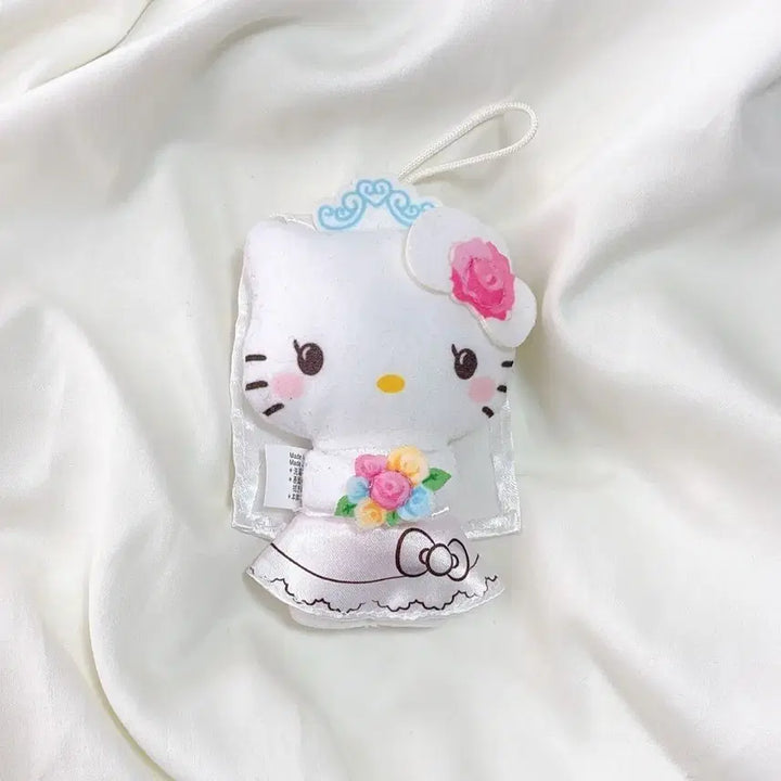 [BUNJANG] Sanrio Hello Kitty 50th Anniversary Limited Edition Wedding Kitty MacToy Keychain / 헬로키티 50주년 한정 웨딩키티 키링 산리오 해피밀 맥토이 맥도날드