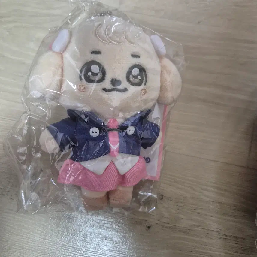 [BUNJANG] IVE Rei School Look Doll / 아이브 강안지 스쿨룩 인형 팝니다
