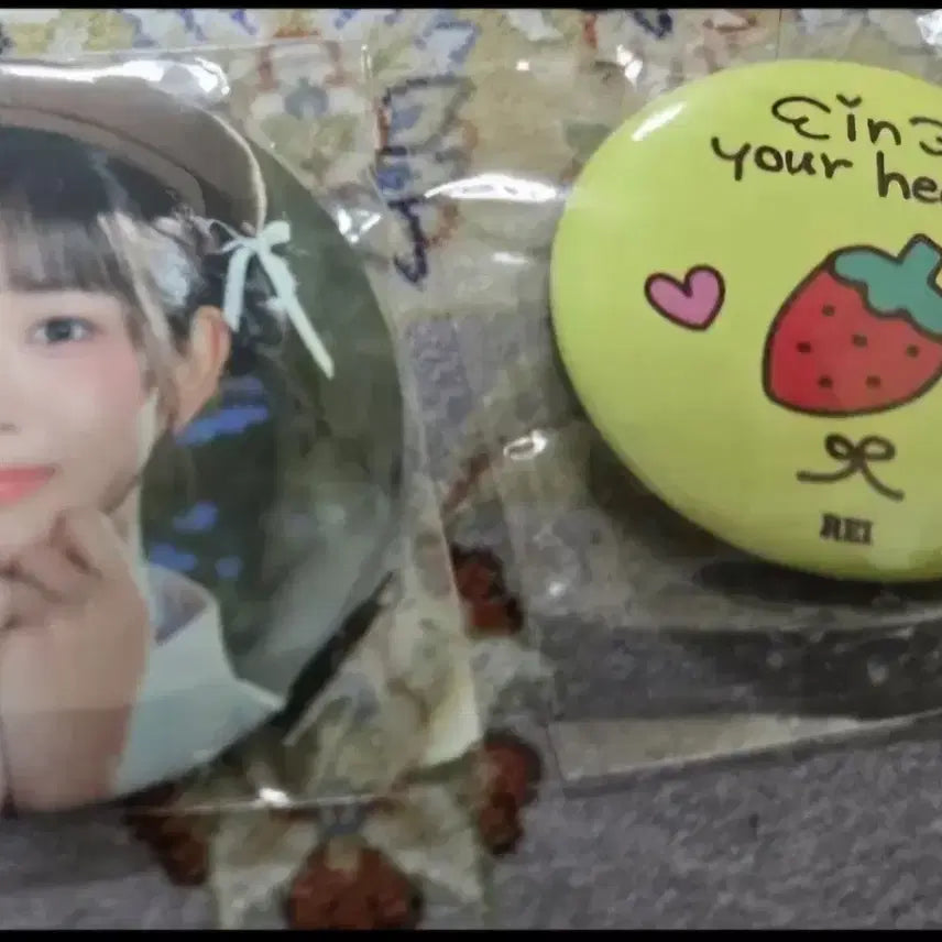 [BUNJANG] IVE Rei Scout Pin Badge Set / 아이브 레이 스카우트 핀뱃지 세트입니다