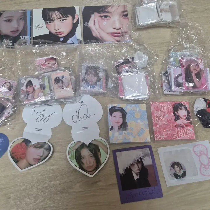 [BUNJANG] IVE Unofficial Goods Bundle Set / 아이브 비공식 굿즈 4배 팝니다