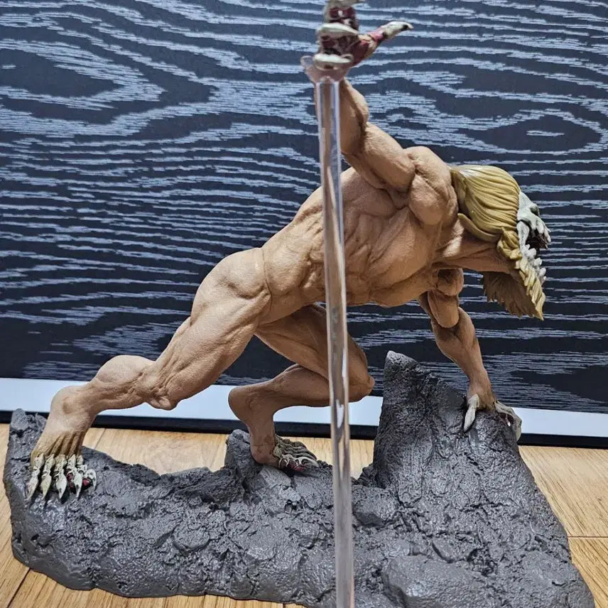 [BUNJANG] Attack on Titan Jaw Titan Figure / (급처) 제일복권 진격의거인 B상 턱거인 피규어