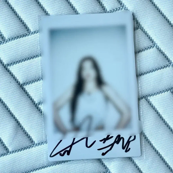 [BUNJANG]  (G)I-DLE Shuhua Autographed Polaroid / 여자아이들 아이들 슈화 친필 싸인 폴라로이드 싸폴 shuhua 양도 폴라