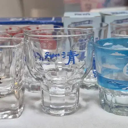 [BUNJANG] Assorted Korean Soju Glasses Set / 청춘 소주잔 좋은데이 소주잔 말굽잔