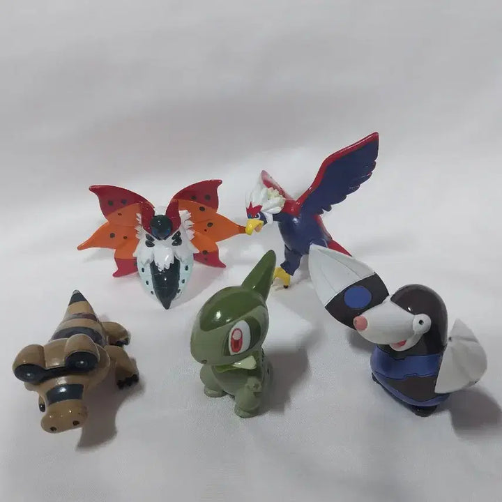[BUNJANG] Pokemon BW 5th Generation Figure Set (5 Types) Moncolle / 5세대 포켓몬 BW 피규어 5종 세트 몬코레 일괄 불카모스 터검니 깜눈크 두더류 워글 몬콜레 블랙화이트