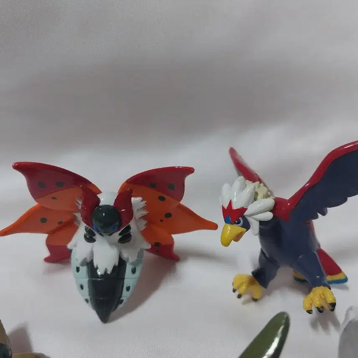 [BUNJANG] Pokemon BW 5th Generation Figure Set (5 Types) Moncolle / 5세대 포켓몬 BW 피규어 5종 세트 몬코레 일괄 불카모스 터검니 깜눈크 두더류 워글 몬콜레 블랙화이트