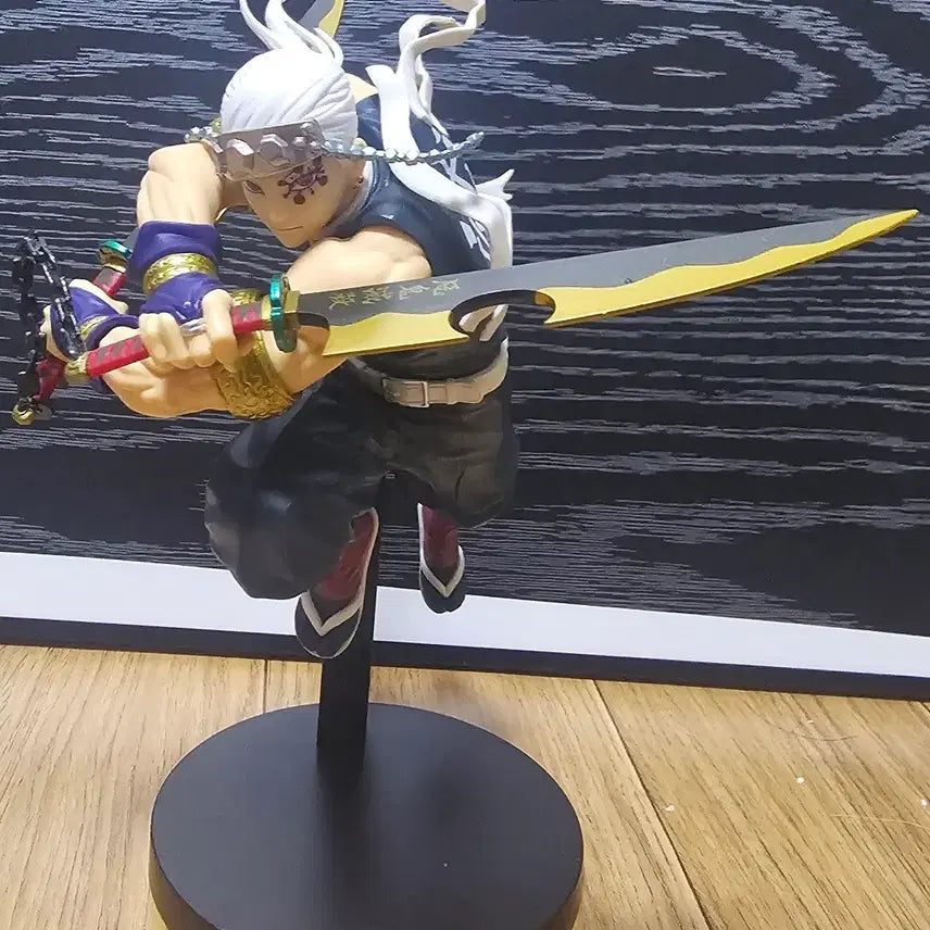 [BUNJANG] Demon Slayer Tengen Uzui Figure / 귀멸의 칼날 우즈이 텐겐 피규어