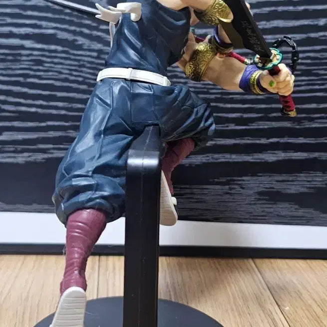 [BUNJANG] Demon Slayer Tengen Uzui Figure / 귀멸의 칼날 우즈이 텐겐 피규어
