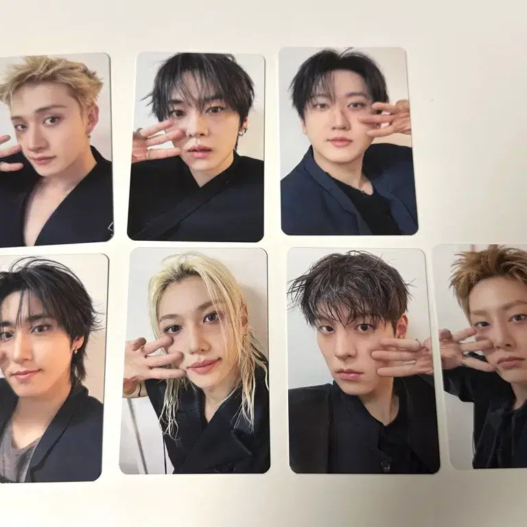 [BUNJANG] Stray Kids Run It Concert Photocard Day 3 (Excluding Hyunjin) / (현진제외) 스키즈 런잇 중콘 입장 포카 양도 7/29 day3