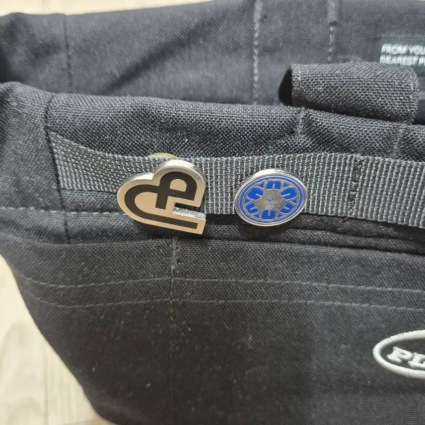 [BUNJANG] PLAVE Official Lightstick Bag Badge Set / 플레이브 응원봉 가방 뱃지 포함