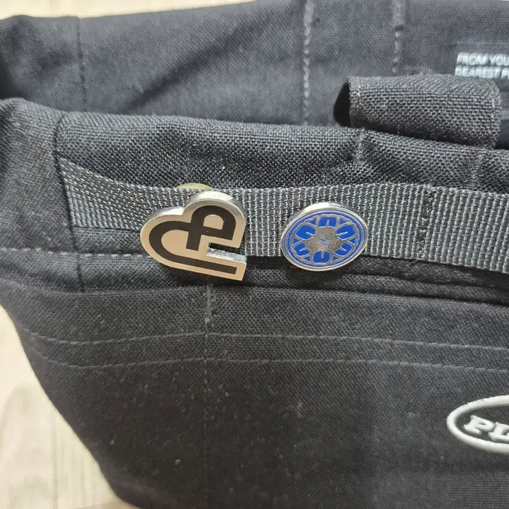 [BUNJANG] PLAVE Official Lightstick Bag Badge Set / 플레이브 응원봉 가방 뱃지 포함