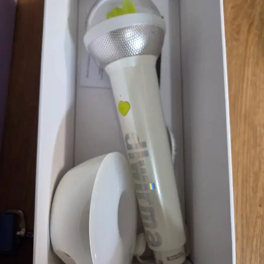 [BUNJANG] IU Official Lightstick Version 2 / 아이유 응원봉 버전2