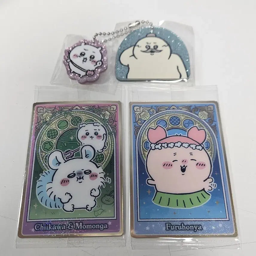 [BUNJANG] Chiikawa Momonga Furihonya Keychain &amp; Wafer Card Bundle Set / 치이카와 모몽가 카니 키링 웨하스 카드 일괄 인어섬