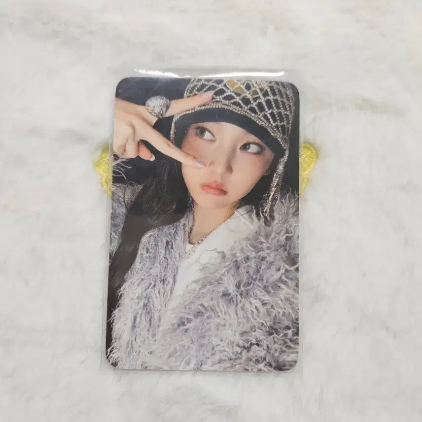 [BUNJANG] Olddef Youngseo Famous Withmu Photocard / 올데프 영서 Famous 위드뮤