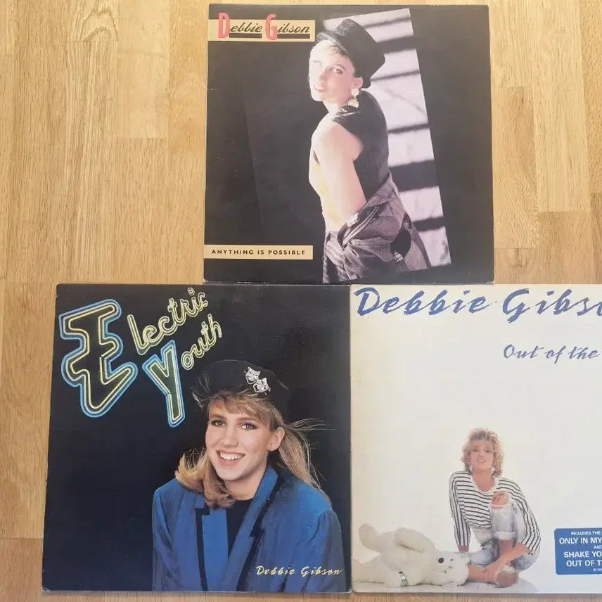 [BUNJANG] Debbie Gibson 3 LP Bundle Set (Out Of The Blue, Electric Youth, Anything Is Possible) / [D] Debbie Gibson LP 3종 일괄