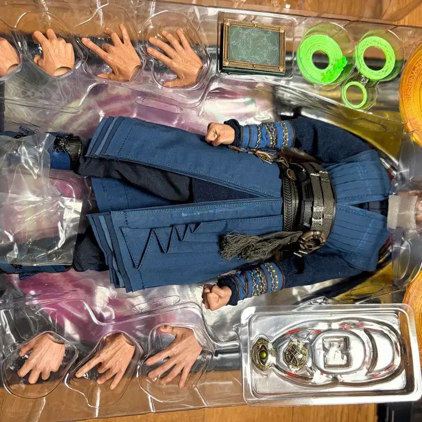 [BUNJANG] Hot Toys Doctor Strange Figure / 핫토이 닥터스트레인지