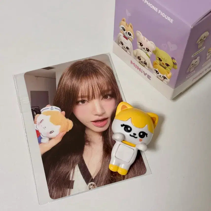 [BUNJANG] IVE Liz MINIVE Pop-up Cheese Hyper Smartphone Figure / 아이브 리즈 미니브 팝업 치즈 히퍼 특전 포카 세트 스마트폰 피규어