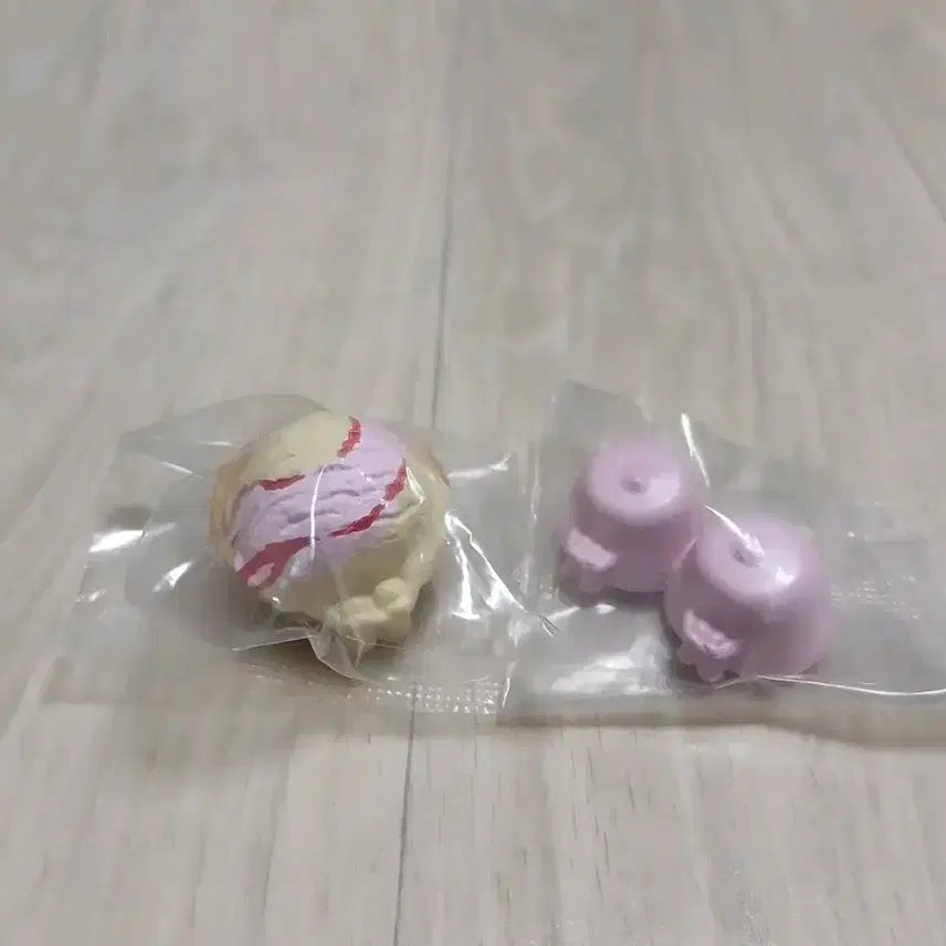 [BUNJANG] Bandai Ichiban Kuji Strawberry Ice Cream Dessert Gacha Figure / 반다이 언제오려나 마치보우케 딸기 아이스크림의 경우 디저트 가챠 피규어