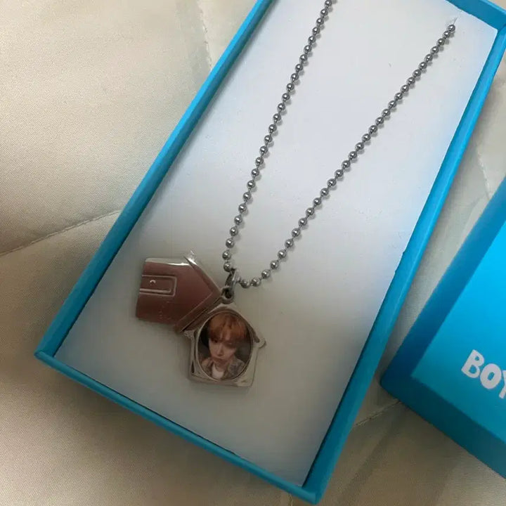 [BUNJANG] BOYNEXTDOOR 2nd Anniversary House Necklace / 보이넥스트도어 2주년 기념 하우스 목걸이