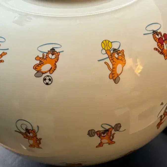 [BUNJANG] Hodori 1988 Seoul Olympics Commemorative Large Celadon Moon Jar / 88 올림픽 기념 호돌이 초대형 도자기 달항아리 모양