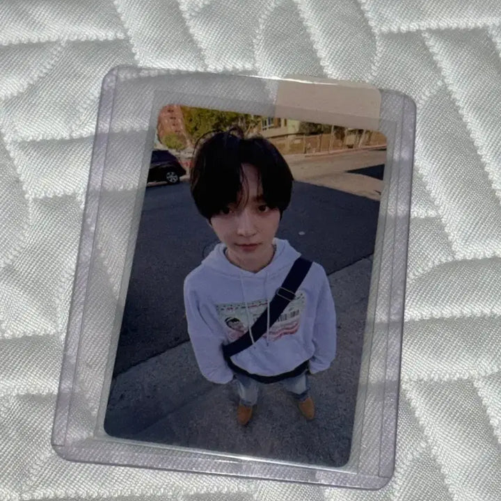 [BUNJANG] Kickflip Donghyun Tower Records Lucky Draw Photocard / [무료배송] 킥플립 동현 타워레코드 특전 얼딩 포카